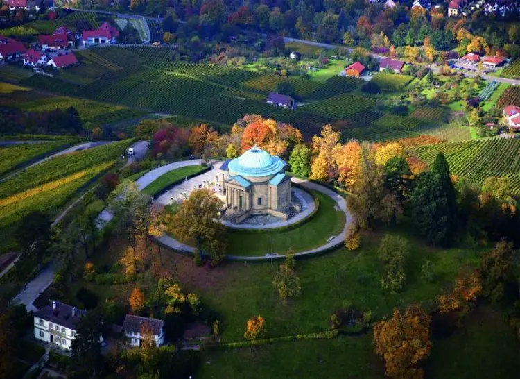 Foto: Staatliche Schlösser und Gärten Baden-Württemberg, Achim Mende Die Grabkapelle auf dem Württemberg
