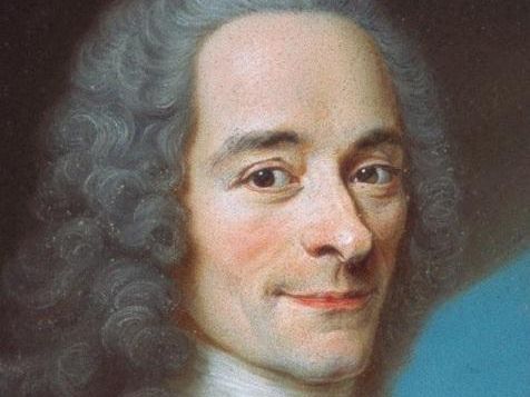 Foto: Wikimedia Commons, Urheber unbekannt Porträt Voltaires, Maurice Quentin de La Tour um 1736