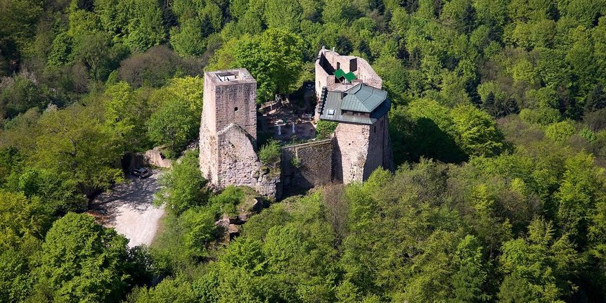 Foto: Staatliche Schlösser und Gärten Baden-Württemberg, Achim Mende Burg Alt-Eberstein von oben