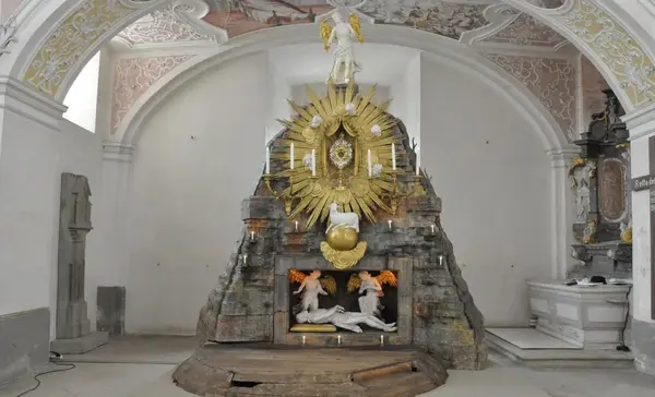 Foto: Staatliche Schlösser und Gärten Baden-Württemberg, Felix Muhle Kloster Schöntal, Heiliges Grab in der Klosterkirche an Karfreitag